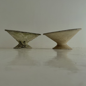 A pair of Brutalist Willy Guhl Swiss satellite planters 