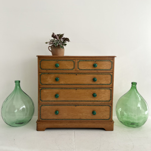 victorian chest of drawers lined Malachite