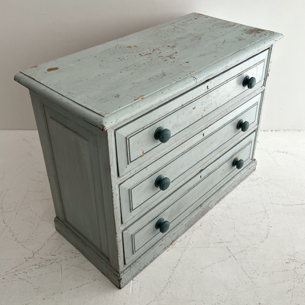 An Edwardian blue painted chest of drawers  image