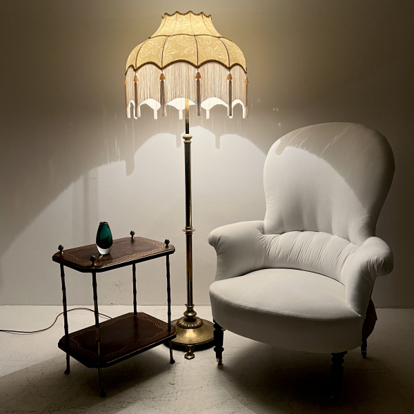 Art Nouveau rise & fall brass standard lamp  image