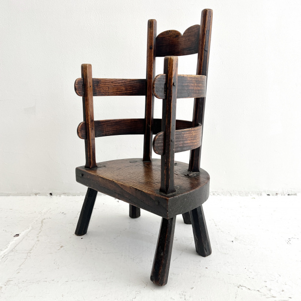 18th century 5 legged Welsh Childs chair  image