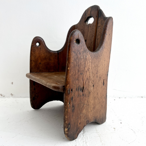 19th century English Pine Childs settle chair  image