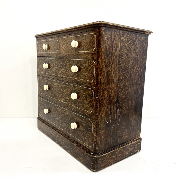 A Victorian chest of drawers with a line and scumble glaze finish  image
